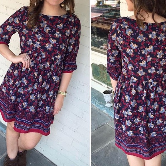 Everly dark floral dress - Picture 1 of 1